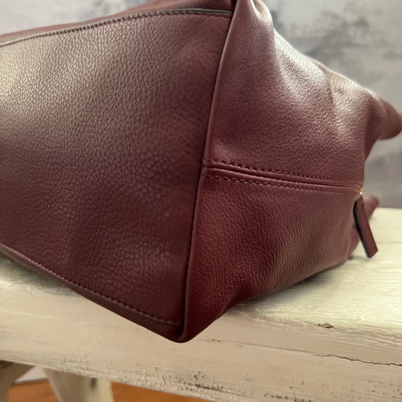 NWOT Vince Camuto Teri Leather Hobo Shoulder Bag in Deep Red - Picture 11 of 15